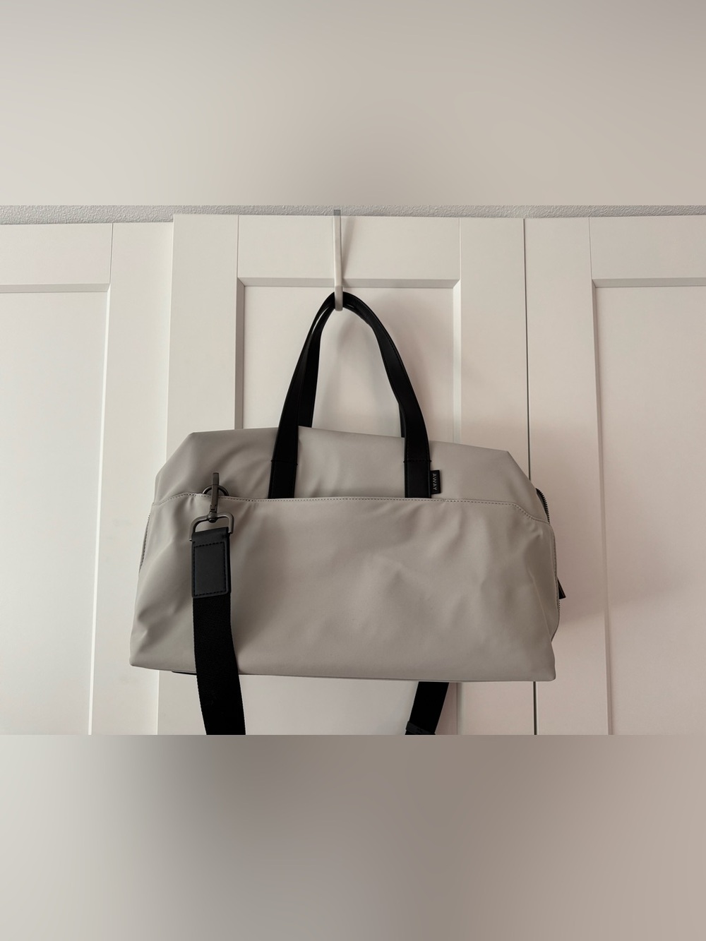 AWAY Everywhere Cloud Gray Travel Duffel Bag with Black Straps